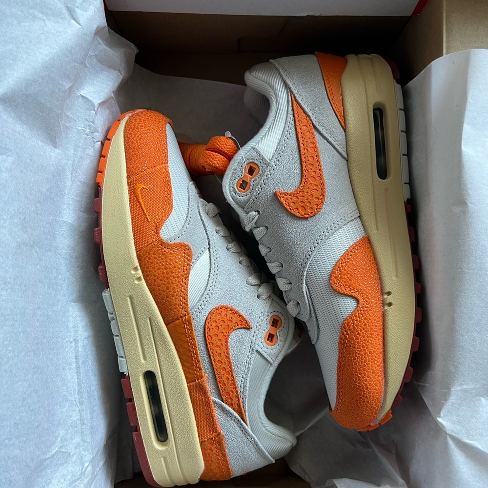 Nike Air Max 1 “Master Orange” - 6.5W - NEW